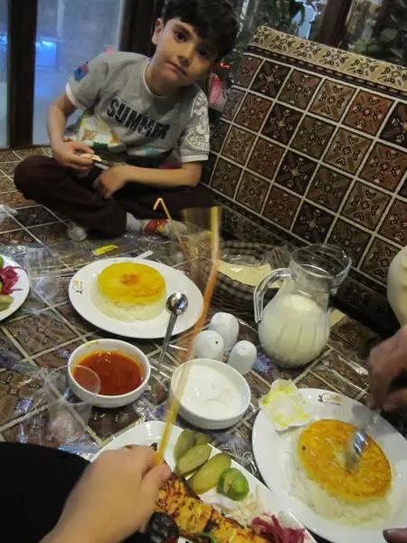  کافه رستوران سنتی دورهمی
