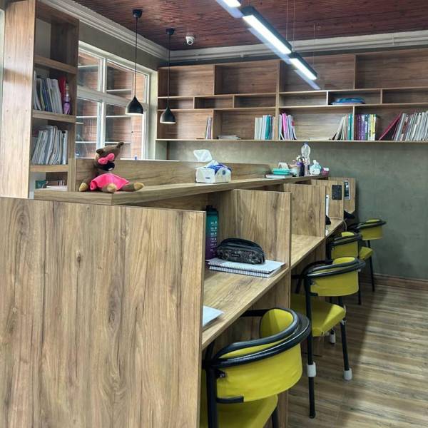  پانسیون مطالعاتی و فضای کار اشتراکی وانمور