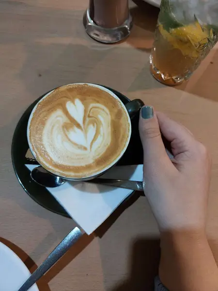  Luna Cafe