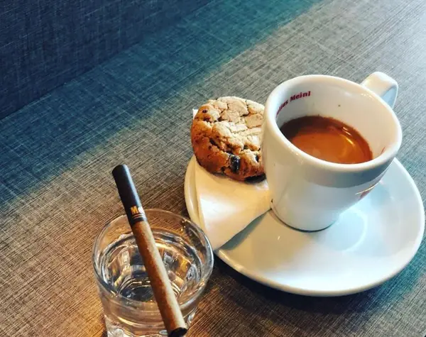  كافه رِ
