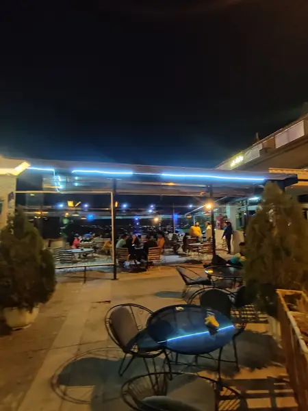 کافه رستوران آنتلانیس