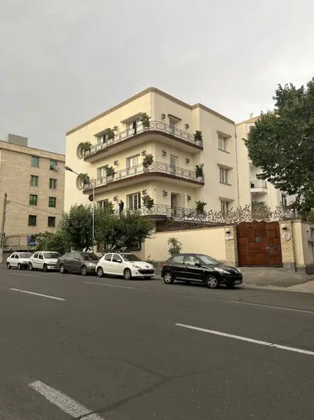  کافه کتاب کامیلا