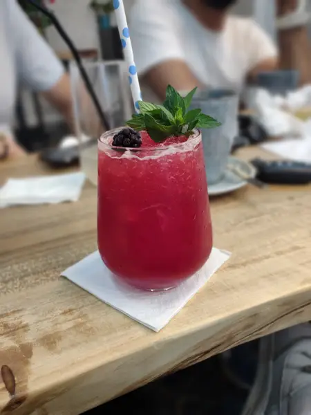  Cafe Louise