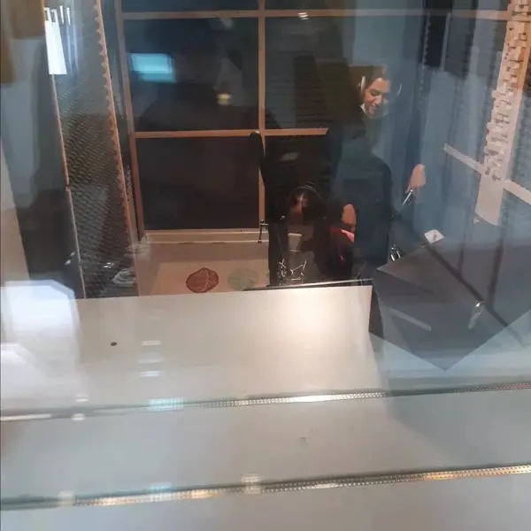  استودیو صدابرداری سکوت سفید