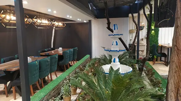  کافه رستوران زعفرون طلا