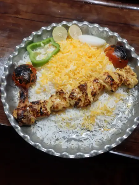  رستوران سرچشمه