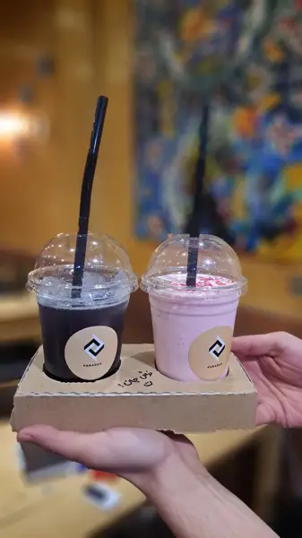  Cafe Paradox