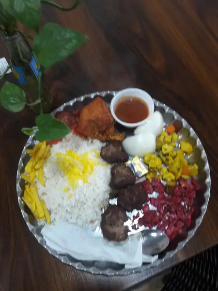 کافه رستوران آوتاو