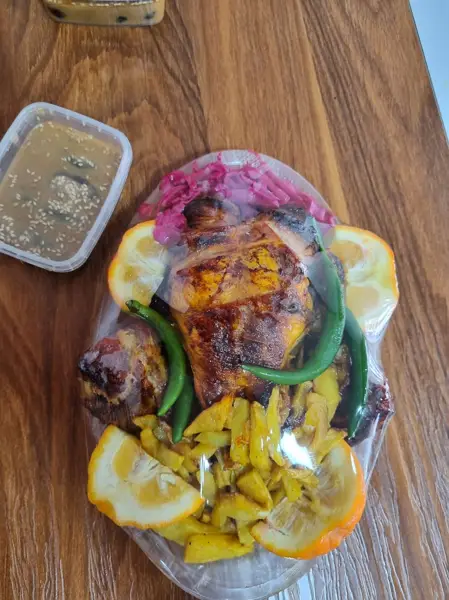  غذا بیرون بر زعفرون