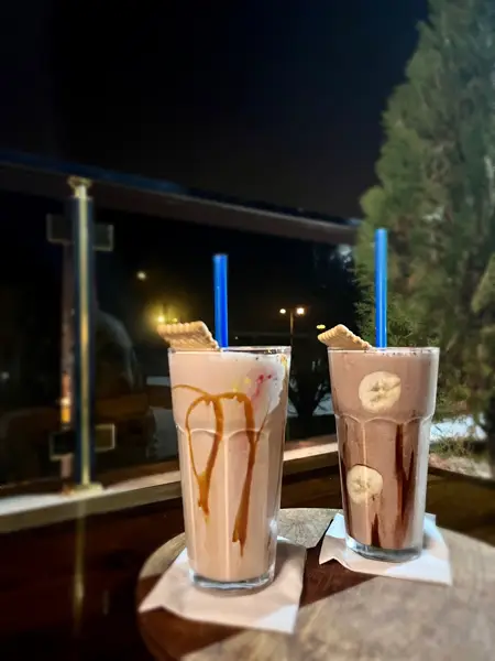  کافه فست فود داماک
