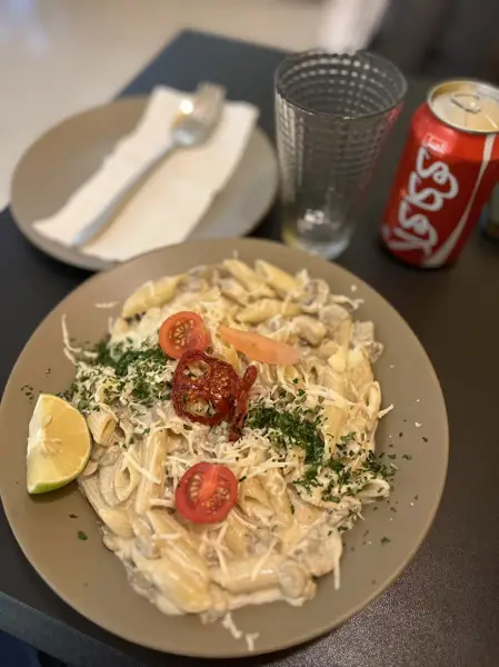  کافه رستوران ایتالیایی ژین