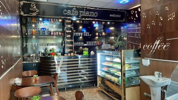  کافی شاپ پیانو