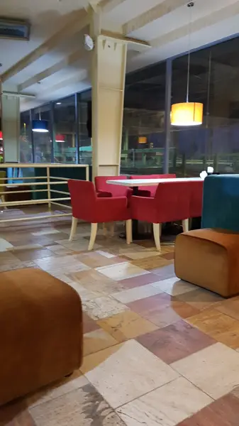 کافی شاپ ایلمیلی