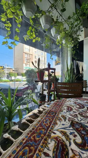  کافه دمیت