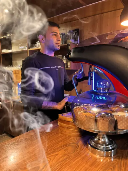  shayan_cafe1266