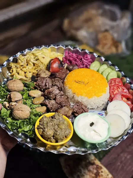  کافه و رستوران باغ شاهانی