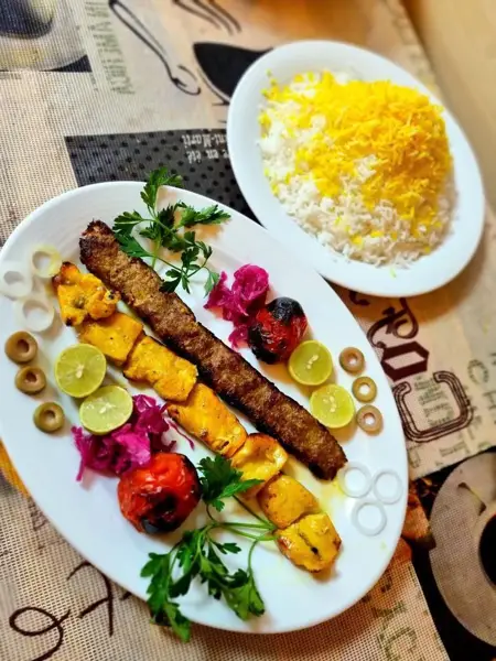  کافه رستوران پاتوق
