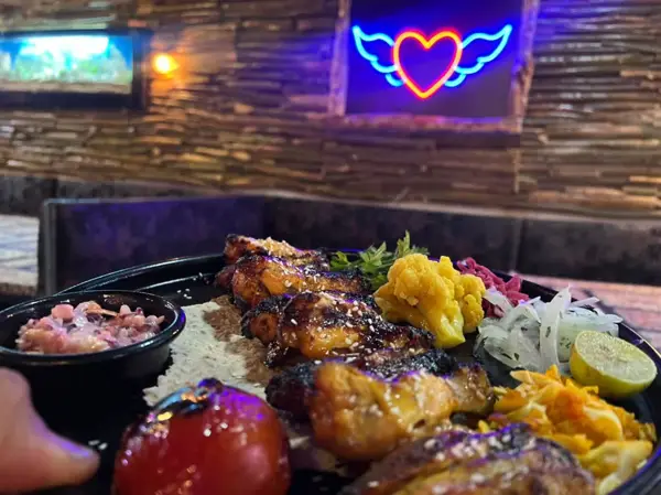  Hamishegi Restaurant Garden