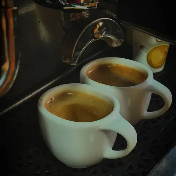  کافه دنج cafe denj