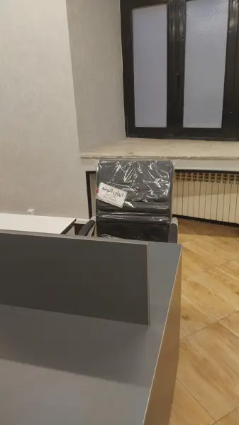 فضای کار اشتراکی جوان