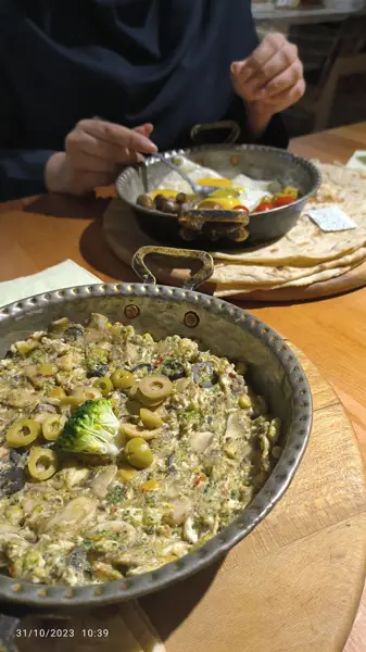 کافه رستوران مدرنو