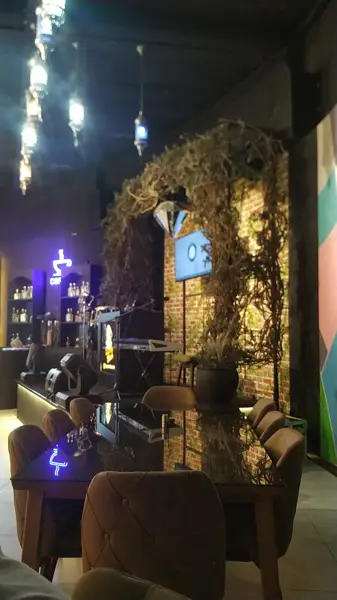 کافه رستوران کاپتان بلک