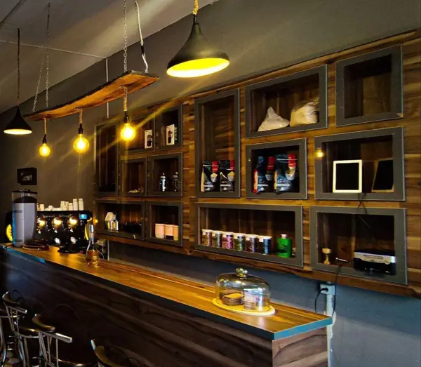 Cafe Kambiz