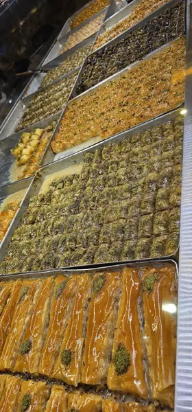  کافه باقلوا علی کیپا