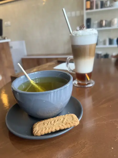  کافه مومنتو