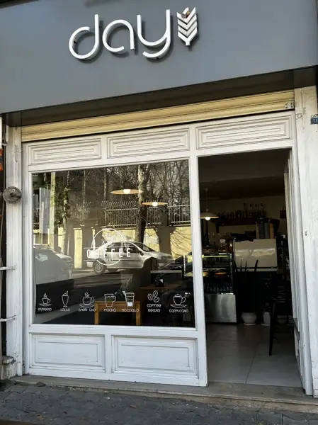 day cafe
