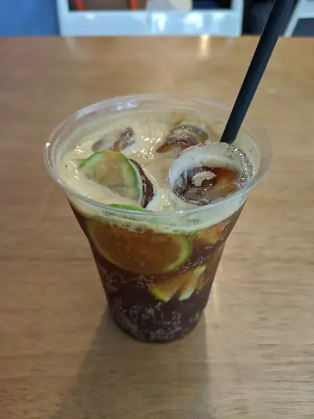  Retro cafe