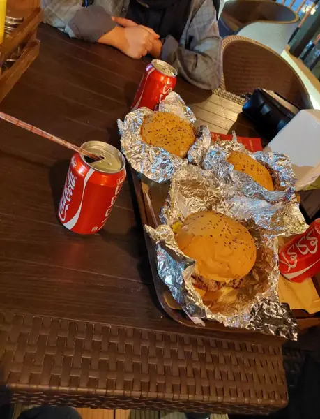  باغ رستوران وفست فود ایرانیان