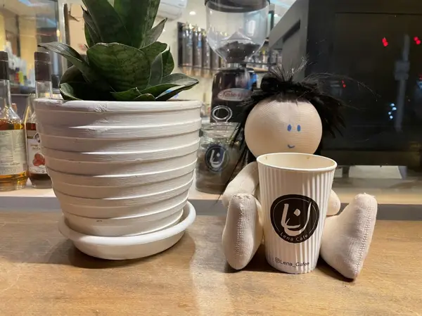 Lena Cafe کافه لنا