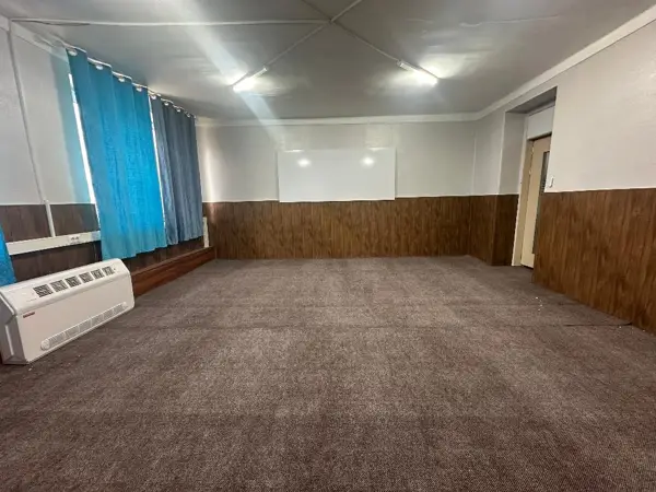 (office)