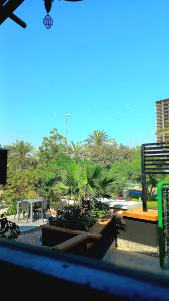 کافه رستوران کاپتان بلک