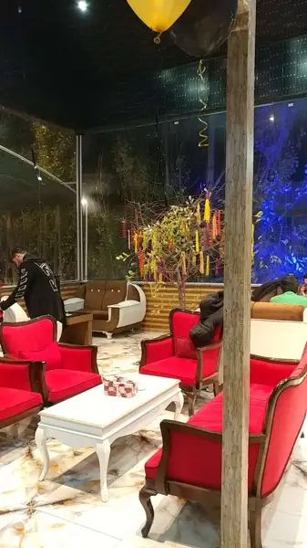 کافه رستوراندربند