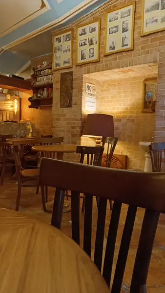  Ani Cafe