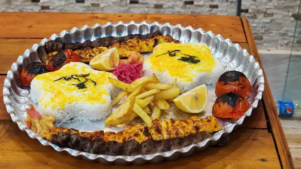  کافه رستوران و فست فود لارین
