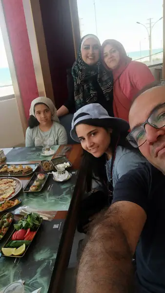  کافه رستوران فست فود زیتون کنگان