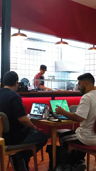  کافه اکت (Cafe Act)