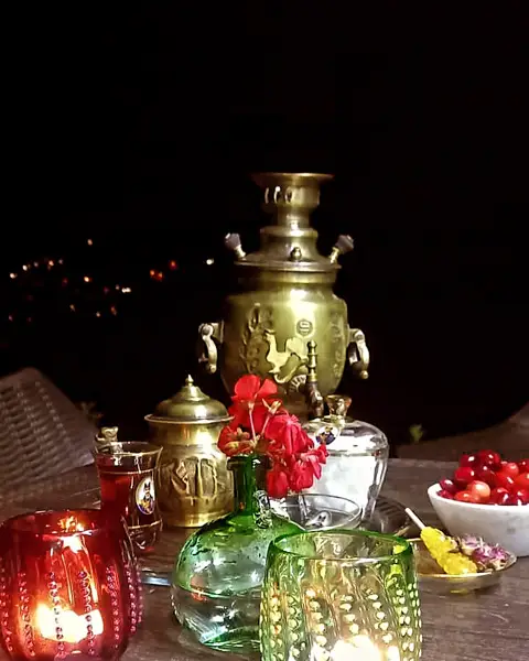  کافی شاپ قوی سفید