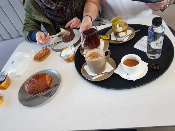  کافه ساعدی نیا