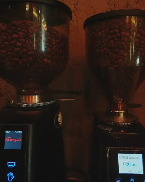  کافه دکتر شکلات Dr.Chocolate cafe