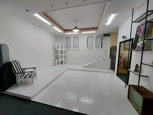  لوکیشن ۴۰۰ متری