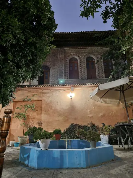  Cafe Nam (کافه نم)
