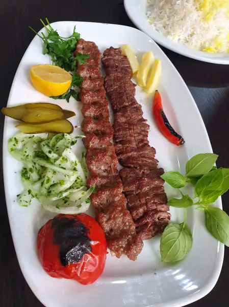  رستوران رز طلایی
