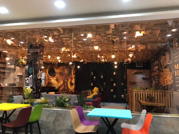 Garden Cafe - Setareh Darya Hotel - کافه باغچه هتل ستاره دریا