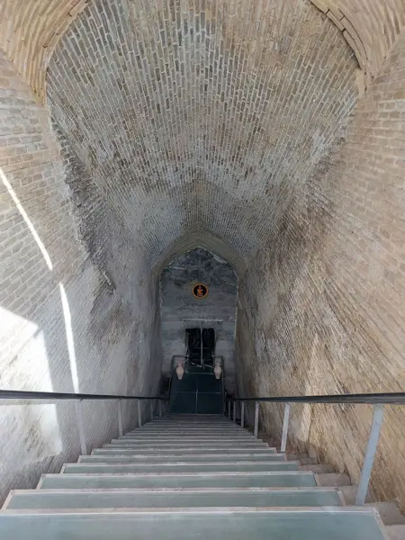  کافه وکیل آب انبار