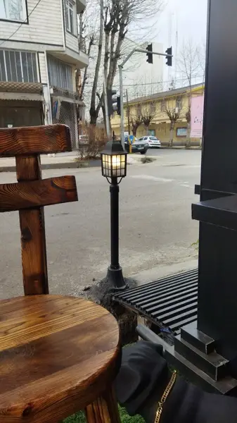  Coffee E (کارمند سابق اداره برق و تلگراف)