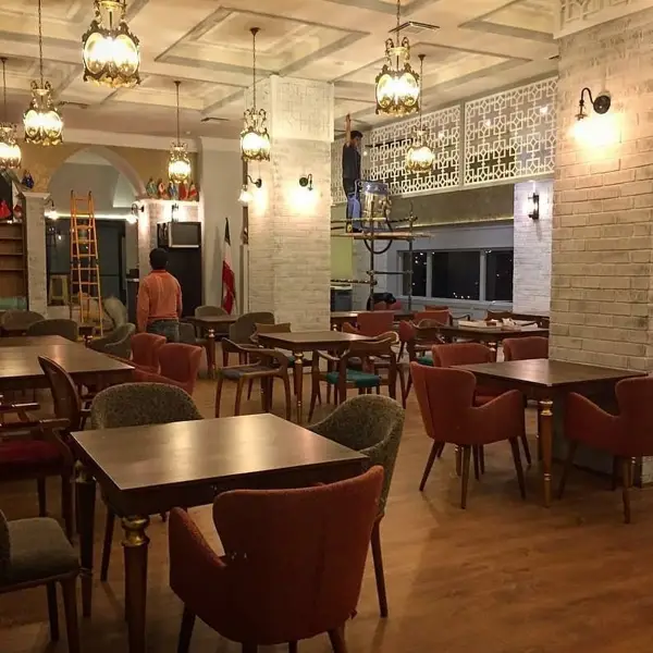 کافه رستوران رزمیلو